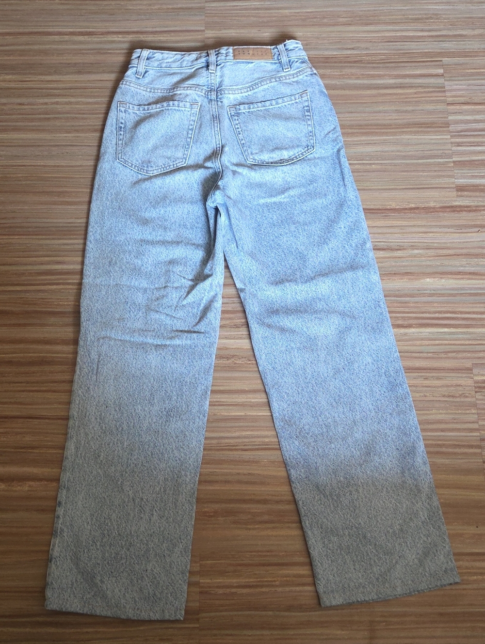 PacSun Light Wash Womens 90's Boyfriend Ripped Jeans